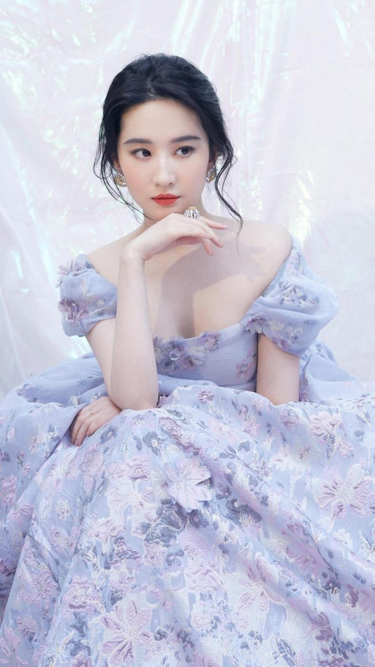 刘亦菲深V亮钻雾蓝纱裙诱人写真 - Haida(嗨达)主题演示